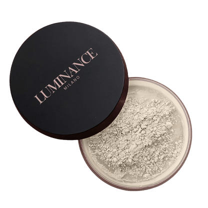 La-Celsa's Setting Powder for Flawless Skin